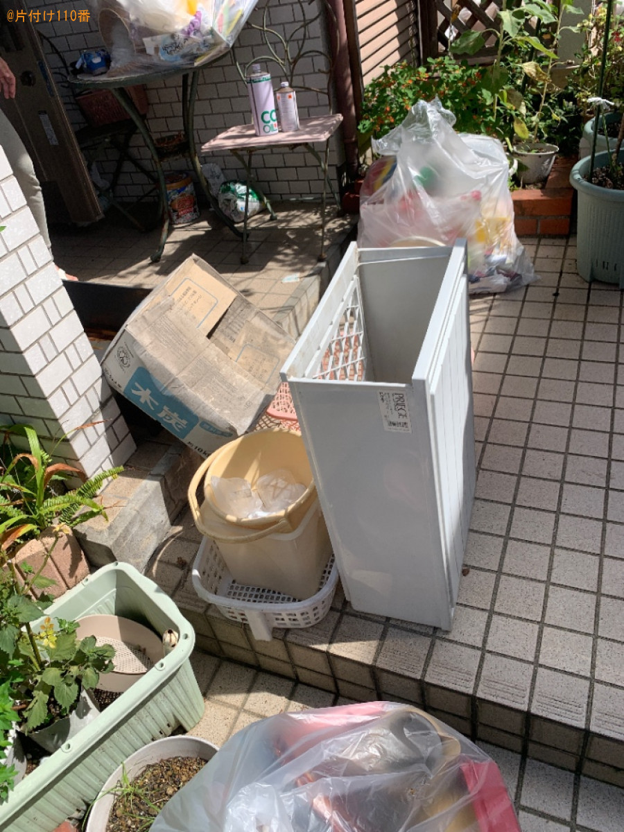 棚、衣類、陶器、障子、カラーボックス、収納ケース等の回収・処分